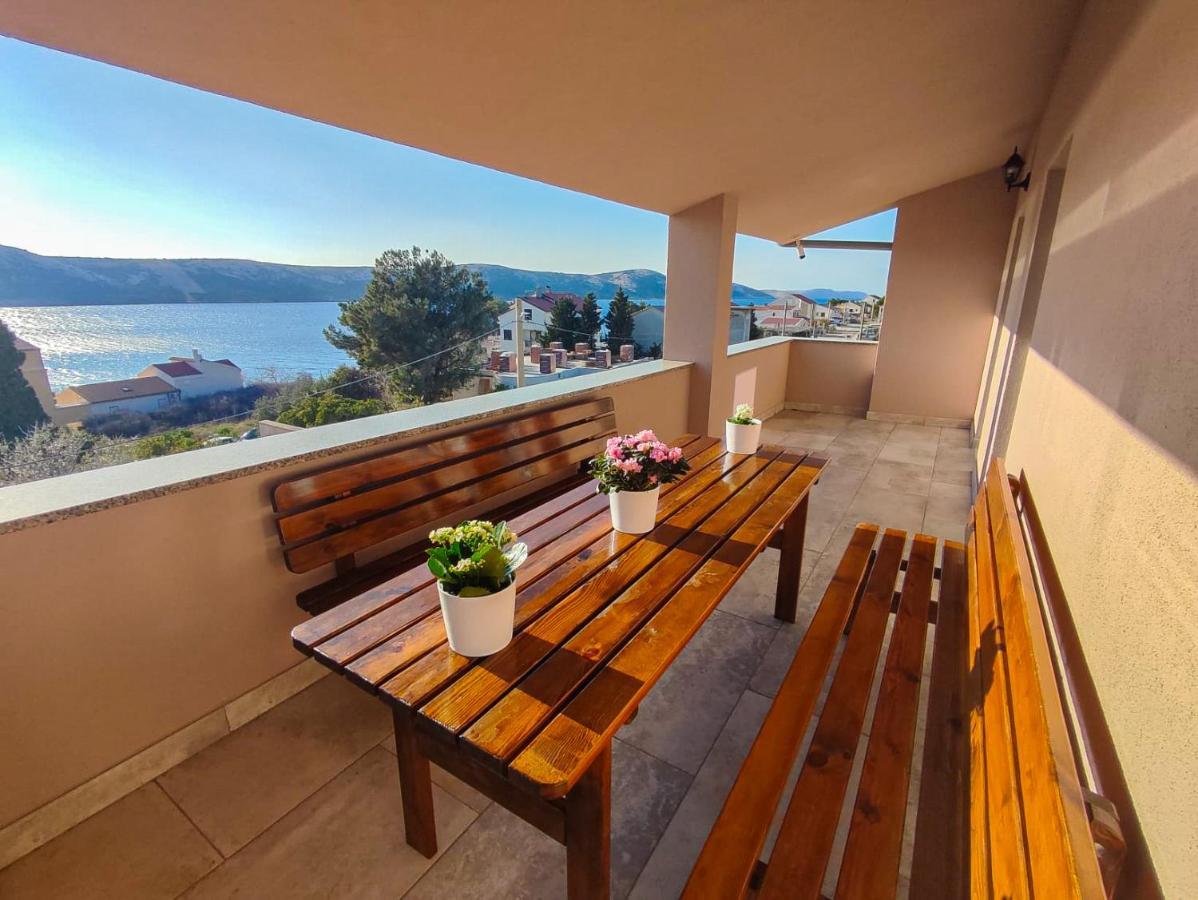 Apartments Amfora - Cozy And Modern Apartments For Up To 15 People, 100M From The Sea And Beach Stara Novalja Eksteriør billede