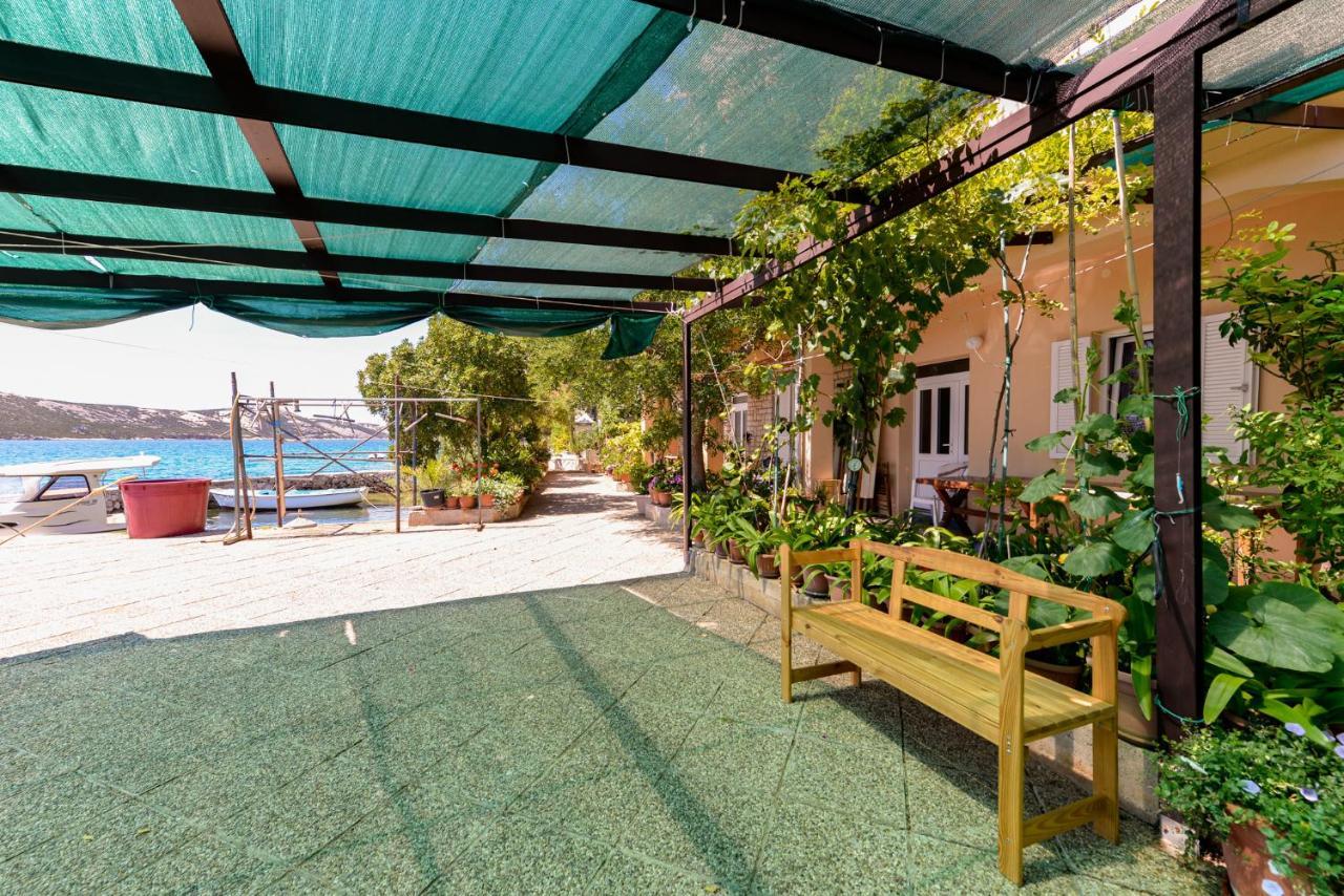 Apartments Amfora - Cozy And Modern Apartments For Up To 15 People, 100M From The Sea And Beach Stara Novalja Eksteriør billede