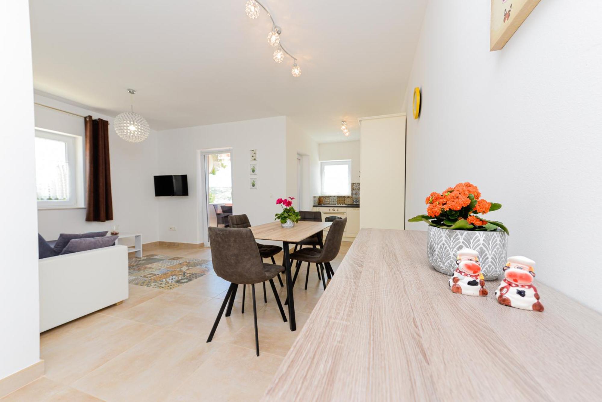 Apartments Amfora - Cozy And Modern Apartments For Up To 15 People, 100M From The Sea And Beach Stara Novalja Eksteriør billede